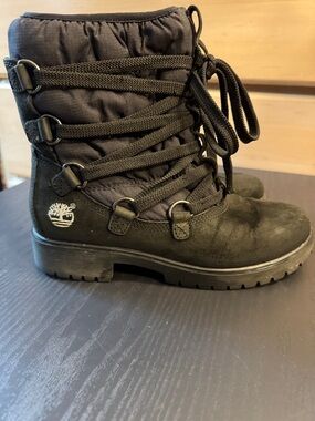 Timberland Black Quilted Lace-Up Women's Winter Boots